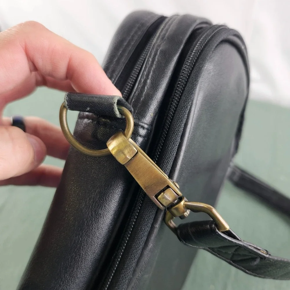 80s/90s Vintage Dopp Personal Travel Messenger Crossbody Genuine Leather‎ Black